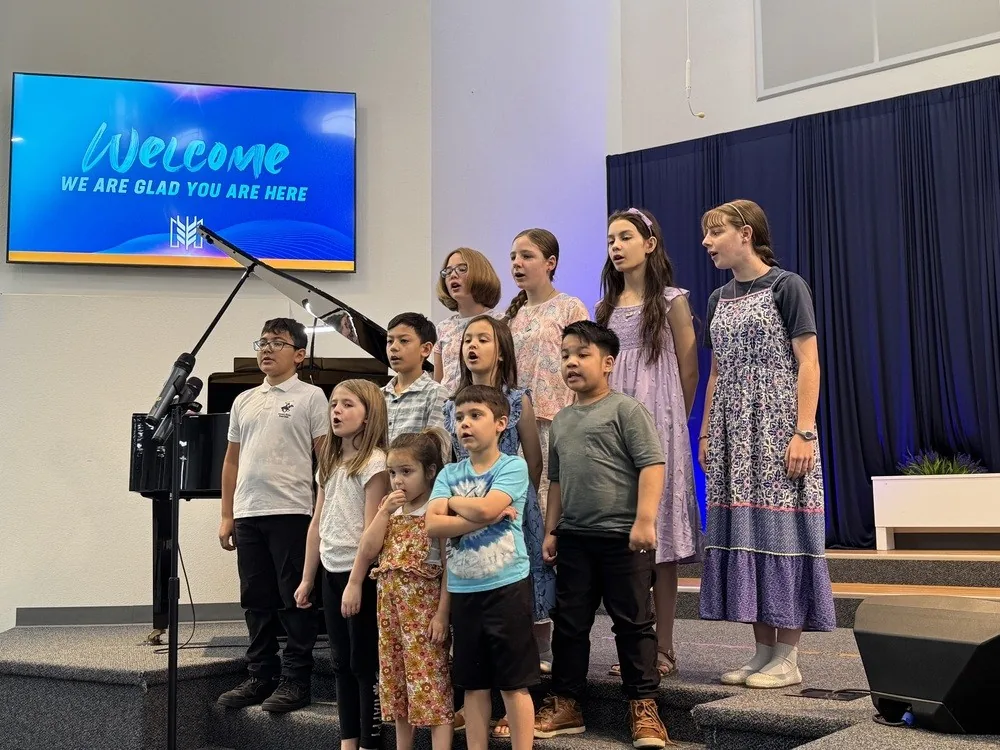 Worship at Mission View Baptist in Kansas City